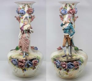 Coppia di vasi con figure, fine XVIII - inizio XIX secolo